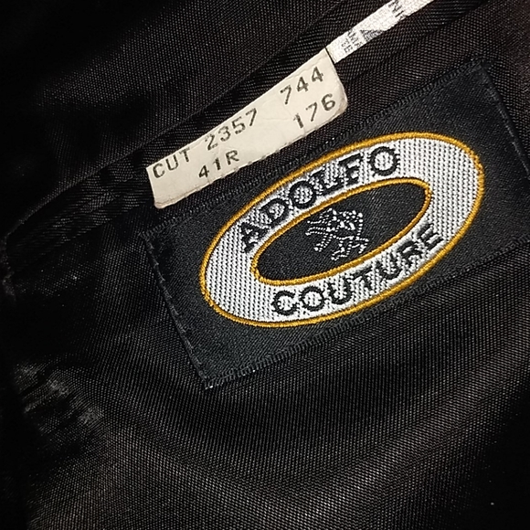 Adolfo Tuxedo NWOT 41 reg - Picture 7 of 7
